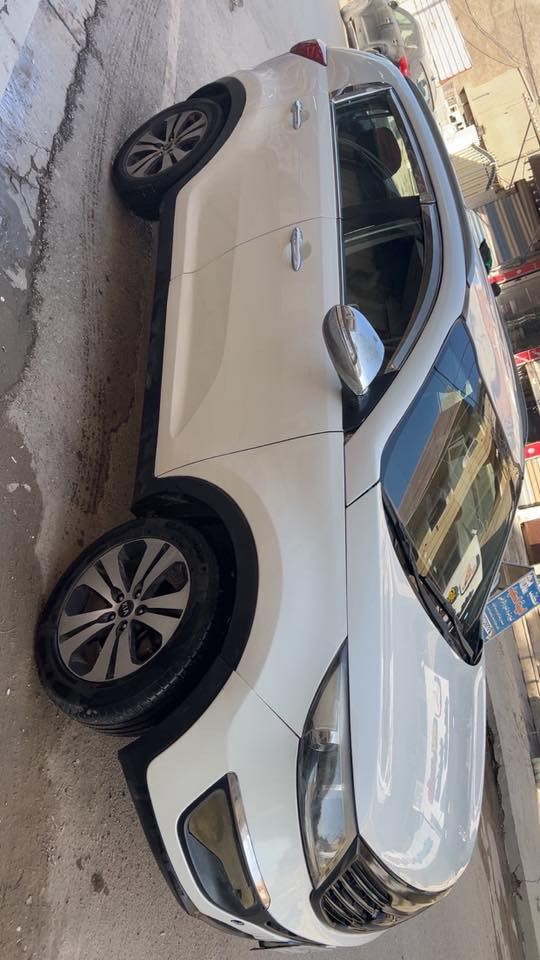 السلام عليكم سبورتج 2013خليجي مصبوغه عام الدواخل زينه موضحه بفديو مكينه مبدل جديده تخم تاير جديد باتري جديد مشط ستيرن جديد السياره جاهزه متواجد وتساب ***********السعر 120$
