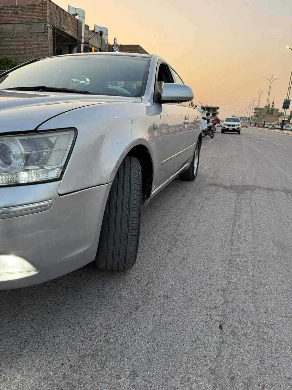#السلامـعليكم

سيارة #سوناتا 2010
   مكينة 2000دوش غاز شرط بعدها استيل
  كصة قمارة فقط
 متومة بغداد الماني بدون سنوية
كشنات تدفاء
كشنات كهربائي
حدادية جديدة
تخم تاير
ادامة كاملة المنضومة الغاز 
كهربائيات كلها شغالة بلاد
مكان السيارة #واسطـ الكوت
 #للبيع او #المراوس 
***********
