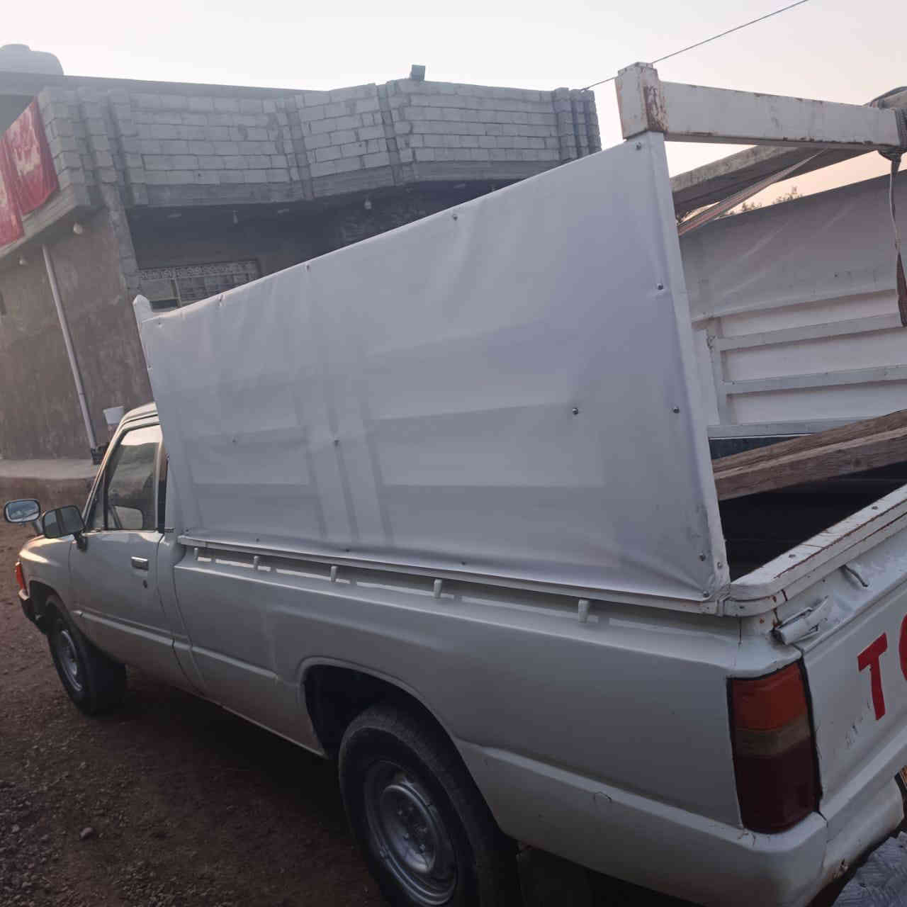 السلام عليكم للبيع بيكم 1985 مكفوله كير محرك اكسل سياره حلوه مال جني مصبوغه جماليه مابيهه ضربه رقم انكليزي باسمي مكاني بغداد تقاطع النهروان السعر 45 وبيهه مجال قليل رقمي ***********.      / ***********
