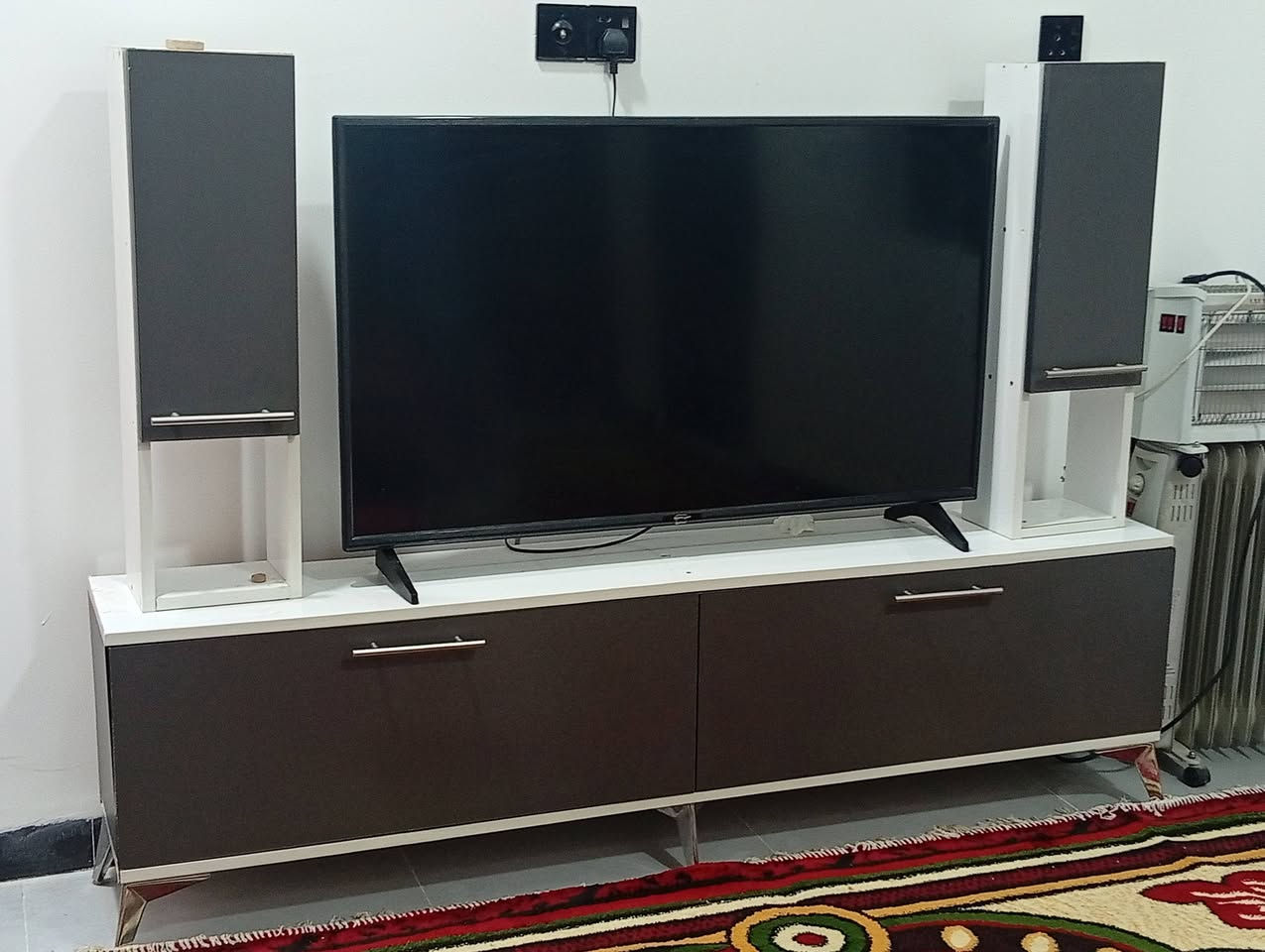 للبيع ميز بلازمة وثريا وجداريات 4اقطع وبرده


**إذا كنت صاحب هذا الإعلان وتريد حذفه لأي سبب، رجاءا أرسل رسالة إلى الدعم الفني**