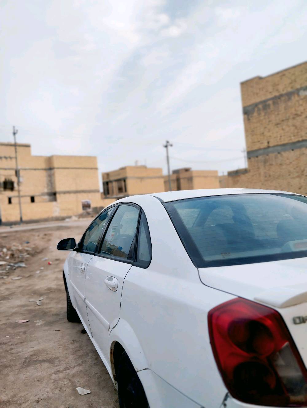 يالله.السلام عليكم . شفروليت اوبترا. السياره موديل ٢٠١١
نضيفه خير من الله .بيه منضومه غاز.+بانزين.
+منضومه زنون. كشنات جدد. تخم تاير.رقم انكليزي بصره.السياره باسمي تحوير ثاني يوم.
بيها ضربه خفيفه بلجاملغ موضح في الصوره.