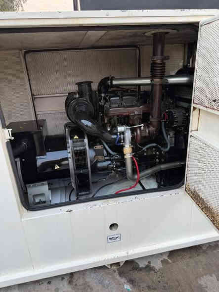 مولد بيركز انكليزي 4 بستم 100 كيفي مولد بلادي موديل 2019 مولد حديث كاتم 100 بل 100 نضام حمايه كامل مكان بغداد ***********
