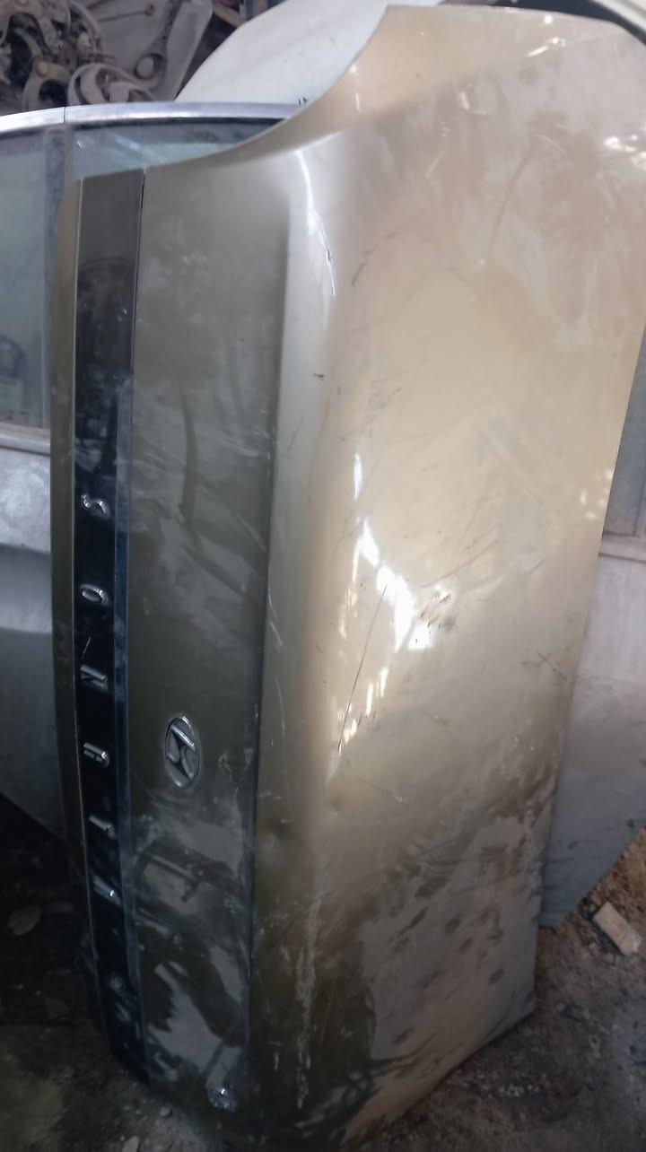 قبغ جنطه وابواب خلفيه سوناتا منغولي لون ذهبي الموقع غزاليه مجمع العربيه ***********
