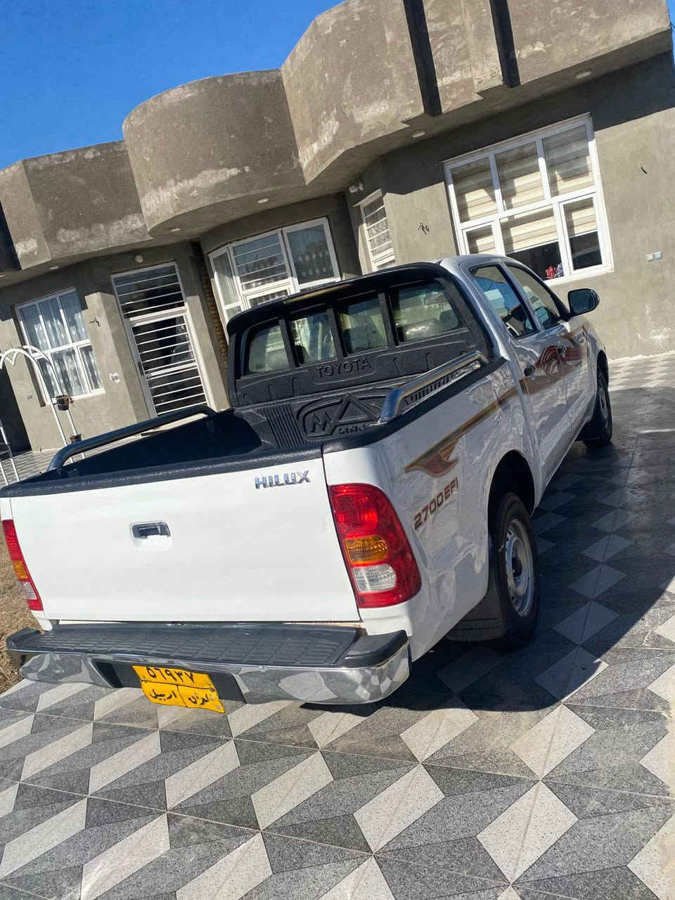 للبيع تيوتا هايلوكس موديل ٢٠٠٨ رقم اربيل بيها قطعتين صبغ فقط سياره جاهز كير ومحرك وحداديه وتبريد كله جاهز  وكاله او تحويل السعر (١٣٠) وبيها مجال مكانها كربلاء طويريج للأستفسار والاتصال  ***********
