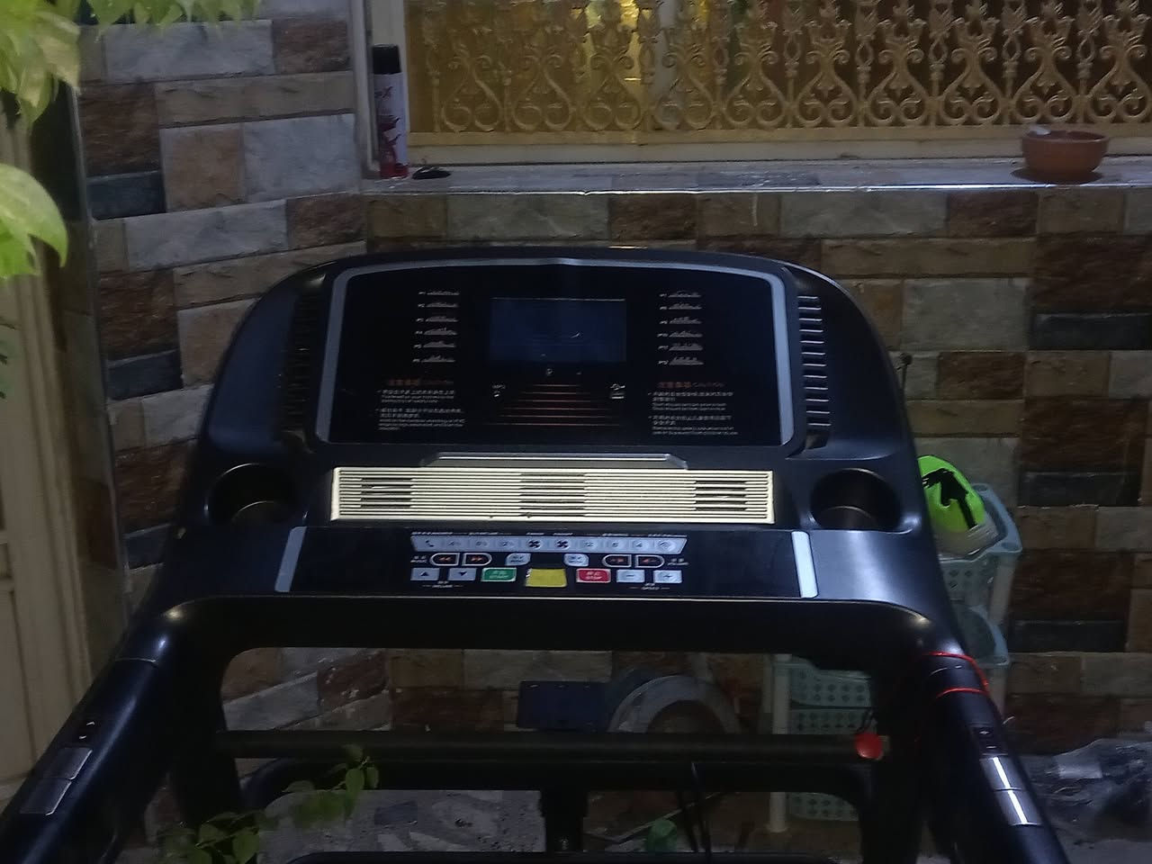 جهاز جري استخدام منزلي نضيف جدا وزن يتحمل ٢٠٠ كيلو أوزان ثقيله نوع يطالي دبل ماطور جبلي سعره ٣٠٠ العنوان بغداد ***********
