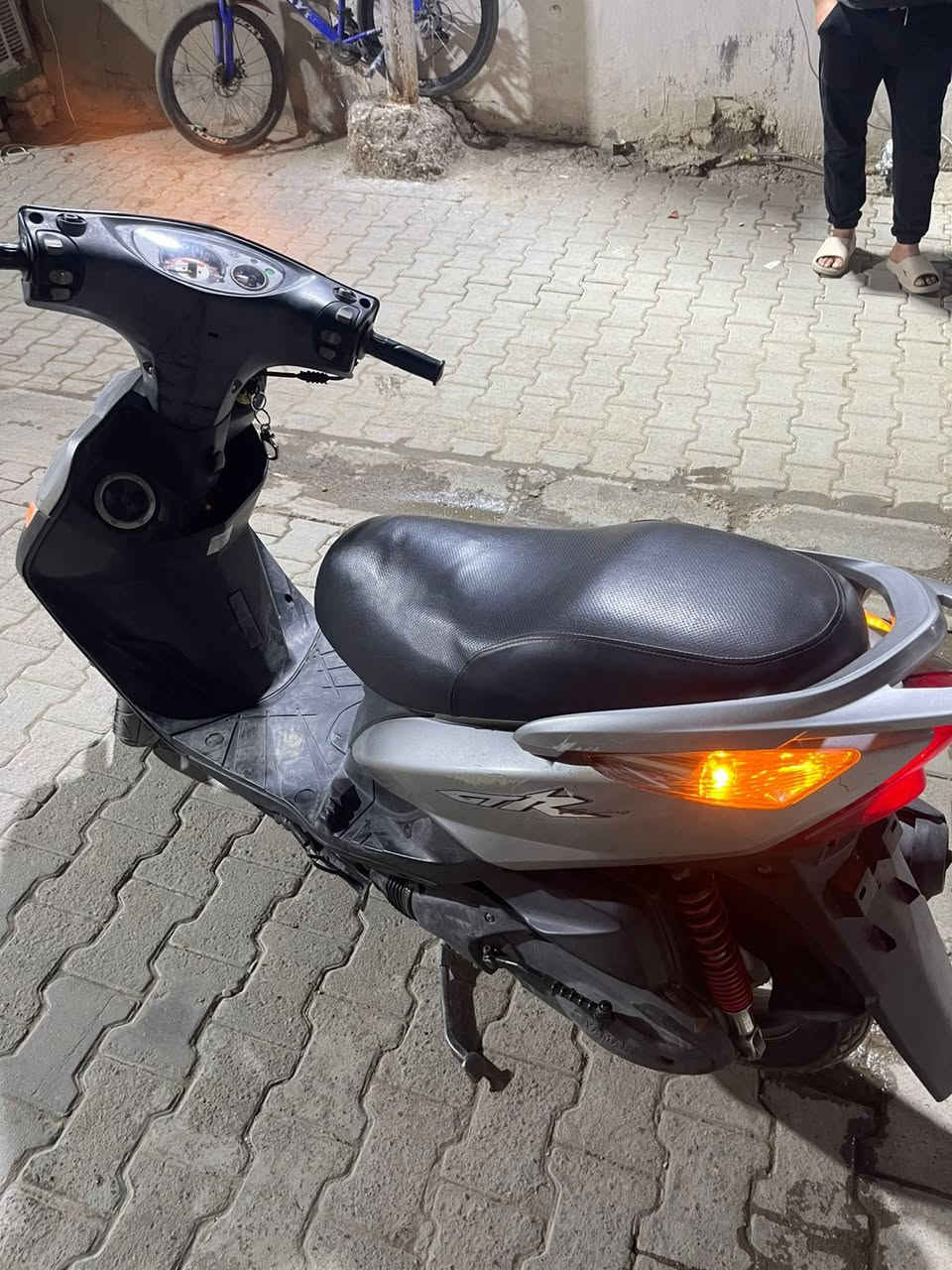 السلام عليكم دراجه ثعلب للبيع الدراجه مصار فتره من نازله رمبه السعر ٧٥٠ او بيه مجال للتواصل ***********
