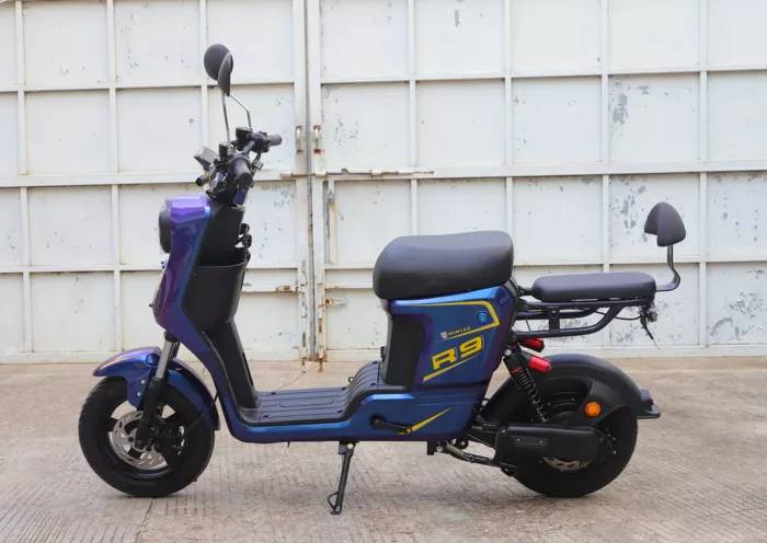 حصريا لدى وكالة HVS ebike
دارجة كهربائية نوع R9
5 بطارية 32 امبير انتاج ٢٦
بصرة عشار شارع ابو الاسود مجمع الفرقان
جملة مفرد
*********** واتساب فقط

