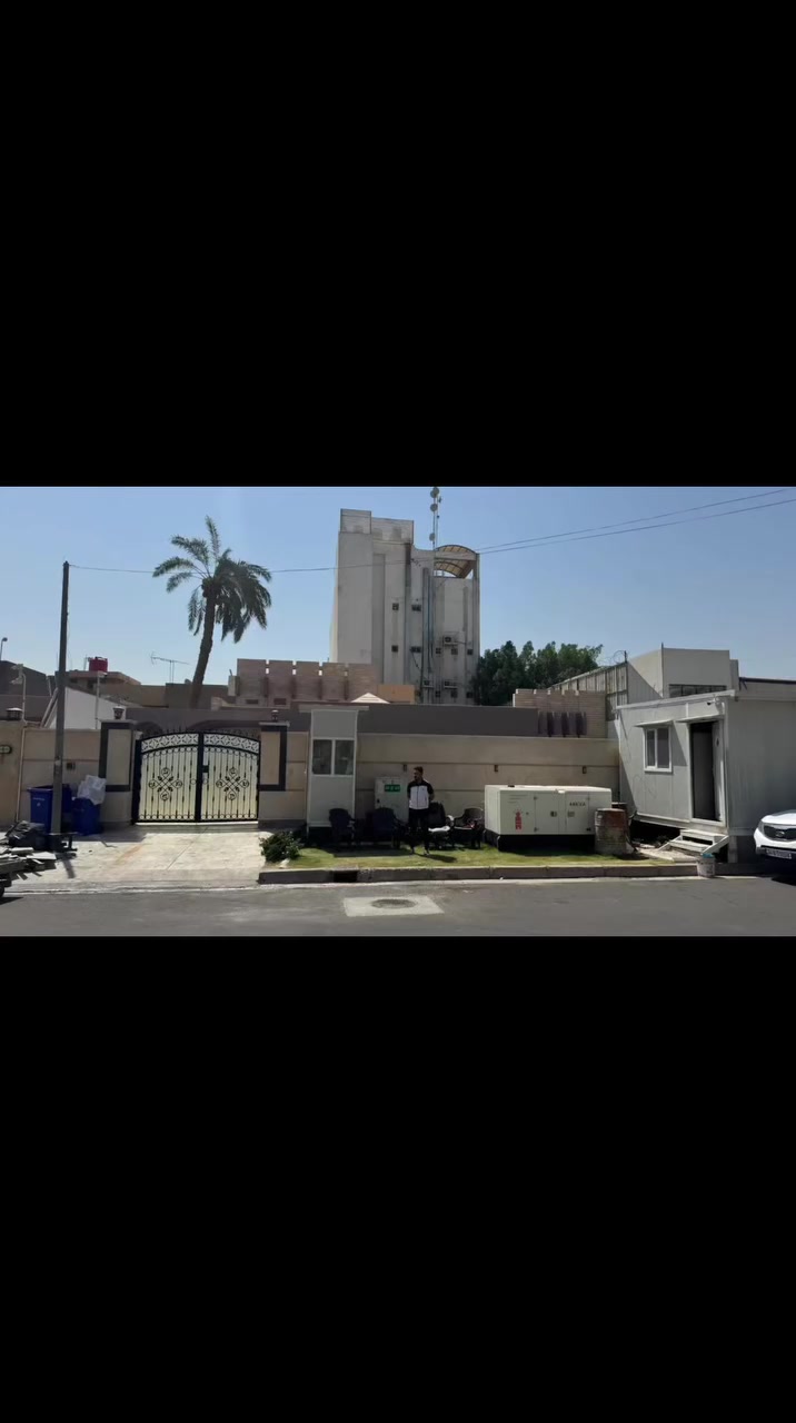 #الحارثية

قطعة ارض سكنية للبيــع 
في الحارثية خلف شارع الزيتون
موقع مميز  رصيف 5 متر شارع 15 متر

#مســــــاحــة_600_متــــــــر

#واجهـــــــــة_20_متــــــــــر

#النــــــــــزال_30_متــــــر
 
#سعر_المتر_38_ورقة

( التفاوض مباشر مع صاحب العقار )

______________________________

كل ما هو جديد ومميز وراقي سوف تجده متوفر لدينا 

نكفيك عناء البحث لتمتلك اليوم عقار الغد 

عزيزي الزبون 
كل ما عليك الأتصال بكادر المكتب المختص 
للبحث على عقارك وانت في بيتك 
والكادر ايضا يغنيك عن عرض عقارك للبيع او للأيجار 
وهو قادر على بيعه او ايجاره في خلال فتره زمنيه قليله 

______________________________
ليصلك  جميع العروض  العقارية تابع الصفحة 

https://www.instagram.com/albaz.00?igsh=MTY5d3RxaXg5b28zbw==

https://www.facebook.com/profile.php?id=61566332761347&mibextid=ZbWKwL

للأستفسار ...
  تفضلو بزياره الى المكتب 
 بغداد .. اليرموك ..

او الأستفسار ع الارقام ادناه 
 (متوفر واتساب )

‏‪0774 688 8480‬

 #عقارات_بغداد #عقارات_اليرموك_المأمون_الداخلية_القضاة_الحمراء_السفارات_القادسية_الحارثية_حي_الجامعة_الخارجية_العدل
