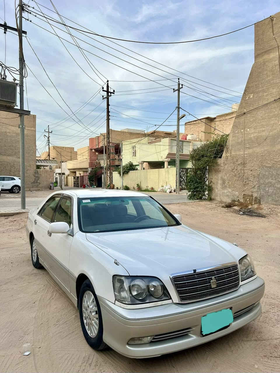 مـلكـة ( كص قماره فقط )  
ادوات ادوات ( شاصي 171 )  دكـمتين كرستال اصل ) 
 - تبريد فول  - موضح كلشي بالصور جديده 🔰
السعر : 40 ورقه 
الرقم : ***********
