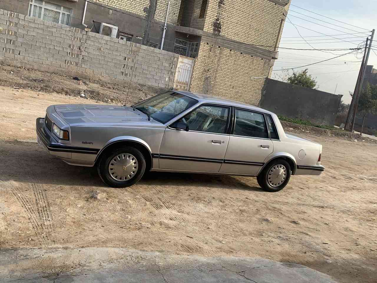 سلام عليكم للبيع سلبرتي 89 مصبوغه عام جماليه رقم بغداد مميز بسمي هزه جديده تخم تاير جديد مكينه وكير فول بلاد تبريد شغال ❄️لايت منضومه زنون  السياره مابيه نقص تفاصيل اكثر التصال ***********) عنوان السياره بابل السكندرية السعر 55 وبيه مجال قليل
