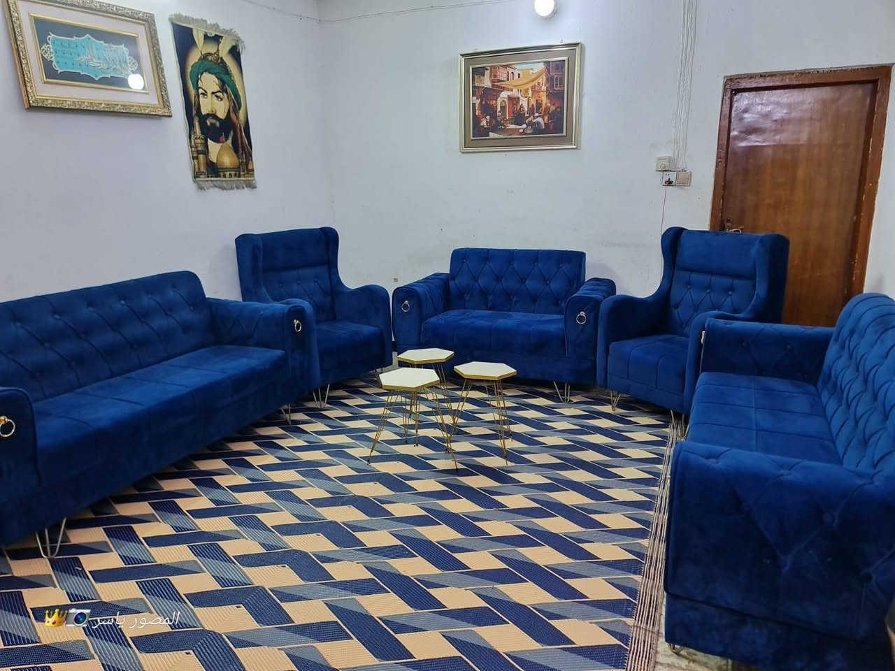 تخم عشر مقاعداخو الجديدمع سيت طبلات السعر 280وبي مجال العنوان بغداد***********
