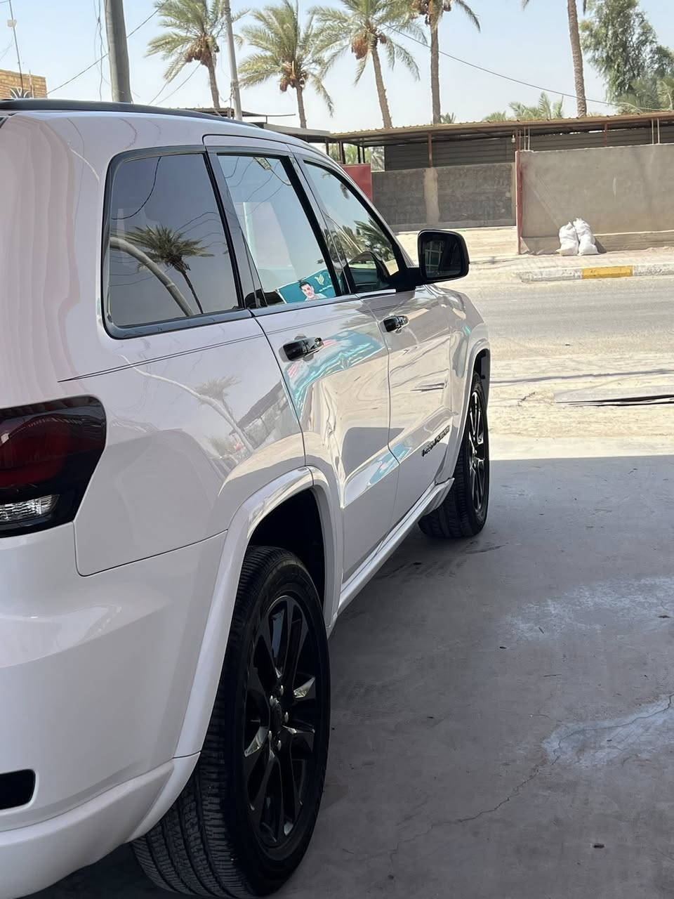 جيب بلاك توب 2020
حادثها خفيف جاملغ وبنيد 

سيارة فول موصفات 

حساسات 

فتحة كشنات تدفئة

ستيرن تدفئة

لبيع او المراوس مع يوكن 

السعر ٢٤٠

لتواصل على الرقم واتس اب 

***********
مكانها بصرة
