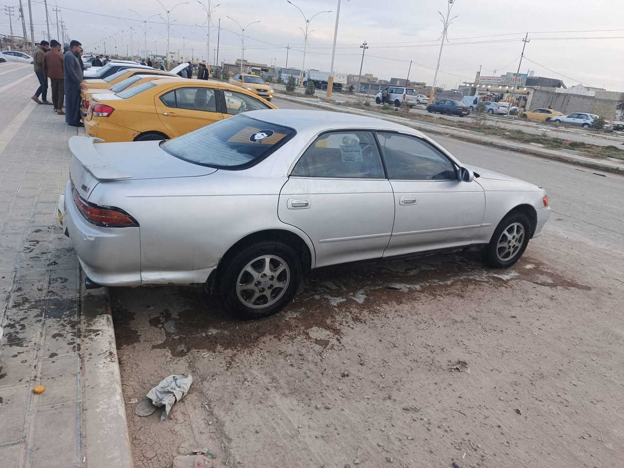 السلام عليكم مارك ٩٥ رقم ذي قار سياره مكفوله من الضربه القويه مصبوغة جماعيه تخم تاير حداديه جاهزه من كل شي مكينه ونيجي  سنويه ٢٨ رقم دولي السعر ٥٦ وبيها مجال حك الجيه ***********
