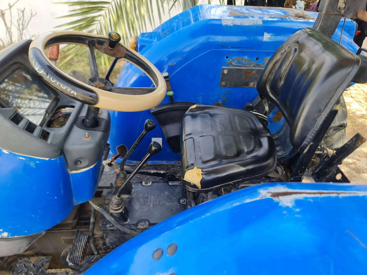 السلام عليكم نيوهولند تك 2009 رقم بغداد مكينه مكفوله كفاله عامه نكره سلف جاهزه 
المكان بابل الحمزه الغربي السعر ١٣ مليون
 ***********
