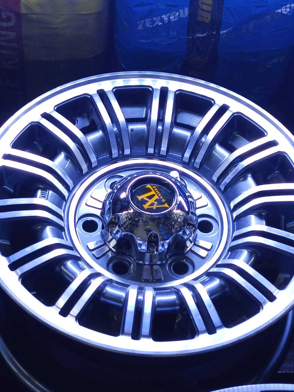 السلام عليكم يتوفر ويل كب ٦ استد حجم ١٤ وحجم ١٥  زورو موقعنا شارع فلسطين مجاور كنافه القدسي خدمات العالميه يوجد خدمه توصيل كافه المحافظات ***********
