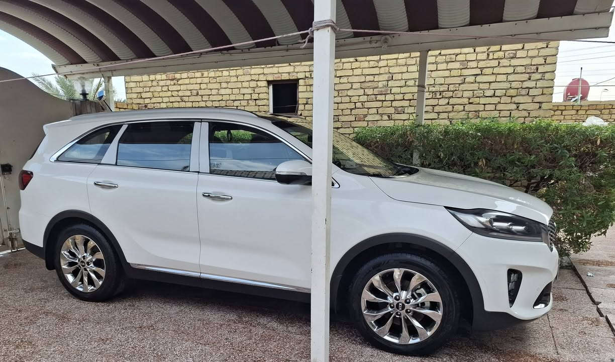 كيا سورنتو موديل ٢٠ خليجي مواصفاتها بصمه بانوراما معروفه رقم بغداد مكينه ٦ سلندر رقم بغداد ماشيه ٤٤ الف حقيقي للاستفسار الاتصال عالرقم *********** او خاص اخوان السيارة حيل جديده ونظيفه
