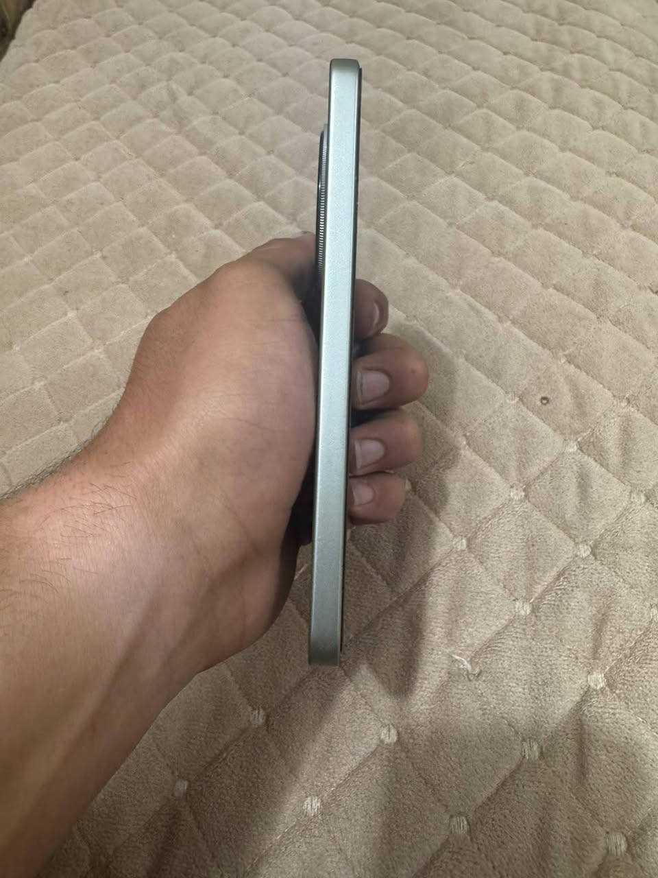 السلام عليكم
HONOR x9d
ذاكره 256 
عشوائية 12
معالج سناب دراكون جهاز نضيف غني عن التعريف مكاني كوت الفلاحية للاستفسار *********** بي واتس
