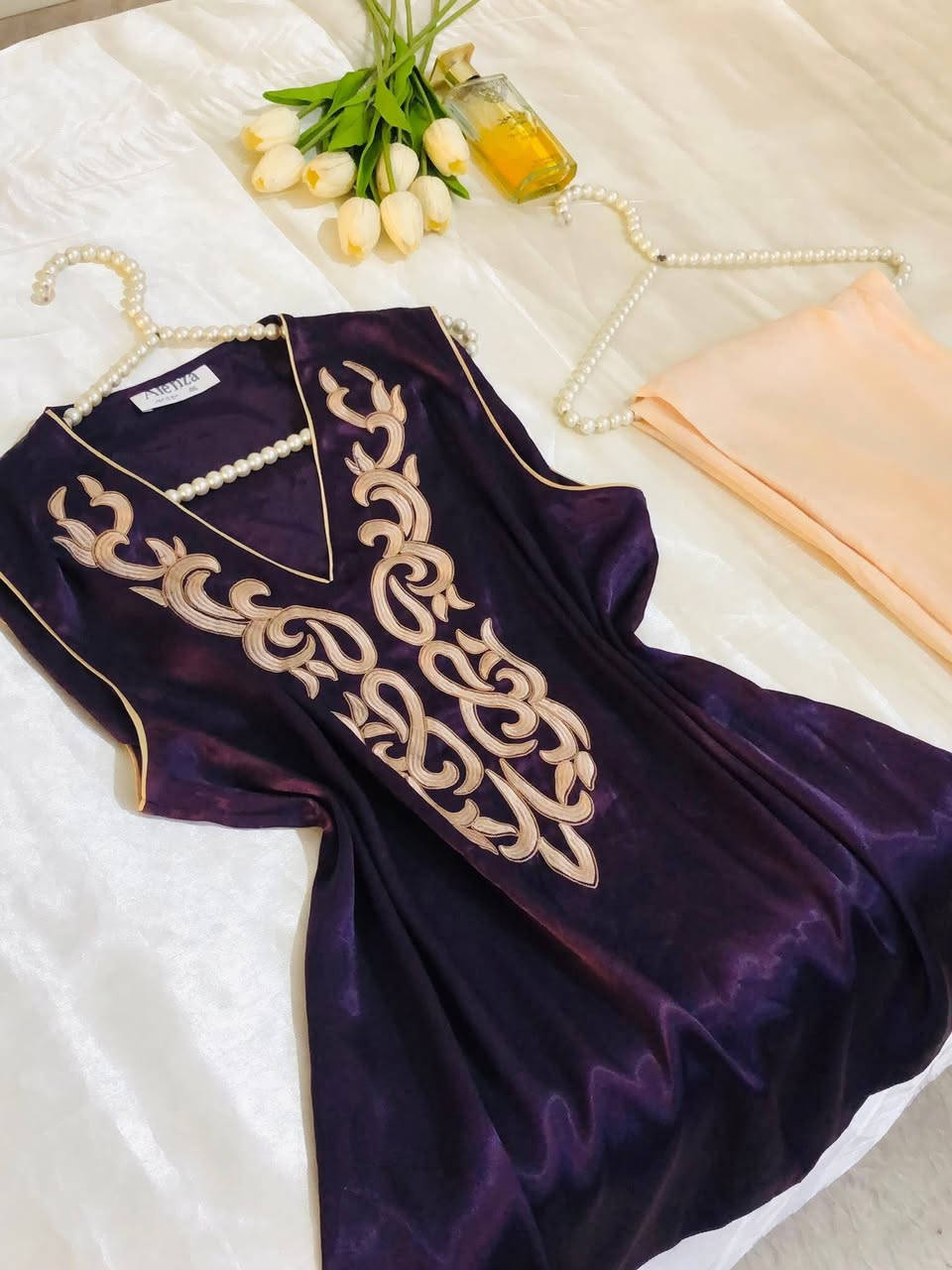الكيمونة تطريز ✨

يلبس وزن ٦٠ ٦٥ بالماركة سعره ( ٥ الاف ) 💜✨


**إذا كنت صاحب هذا الإعلان وتريد حذفه لأي سبب، رجاءا أرسل رسالة إلى الدعم الفني**