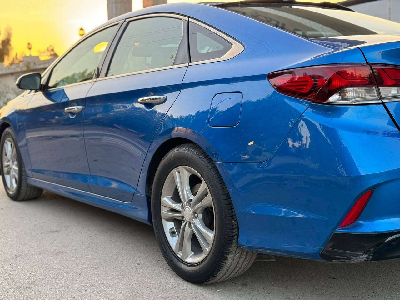 السلام عليكم….
سوناتا 2018

فول مواصفات limited 

حادثهة فقط سرقه لايتات وبلعراق صار بيه قطع صبغ

مواصفات..

١_بصمة+ كامره دواره  + شاشه جبيره+ حساسات خلفيه +رادارت جانبيه +تحديد مسار +سياقه ذاتيه+لدامامي+ خلفي+ كشتات جلد+ كشنات الجهتين كهرباء+فتحه سقف +تدفئه تبريد بلكشنات+فول تحكم ستيرن+ثلاث انضمه قياده+مكينه 2400gdi+منصومه زنون بلاديه 
السعر ١٢٨ وبيه مجال 
مكان سياره بغداد الكراده قبل جسر المعلق 
***********
