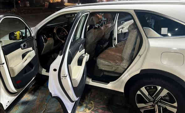 من رخصت الادمن 
السلام عليكم ورحمة الله وبركاته
 سورنتو خليجي  بغداد 2021 
سبعه راكب 6 سلندر  مواصفاتها 
بصمه ابواب 
كير ماوس
بصمه تشغيل عدد /2
تشغيل عن بعد
كشنات كهربائية
شاشه دشبول الكبيرة
سايد بريك كهربائي 
لايت لد
اربع وضعيات قياده
 (smart/sport/eco/comfort)
تحكم سرعه 
تبريد قطعتين
بردات ابواب خلفيه 
تحكم ستيرن 
مانع انزلاق 
نشره شباك الامامي
 اشاير بالمري وشفط
صندوق كهـربائي
حساسات تايرات
 سبعه اللوان للدشبول
كشنات جلد
مكفولة من الصبغ والبارد وعندي سونار قديم 
ماشية(56)
السعر (28)
للاتصال(***********)
العنوان (بغداد /الشعب)
