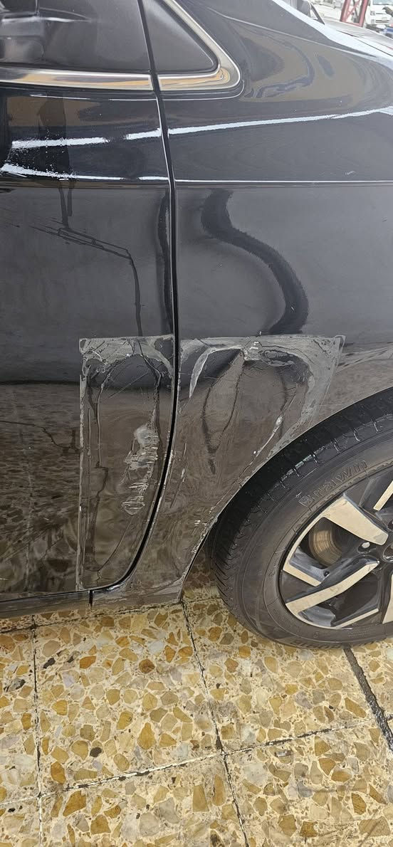 السلام عليكم
للبيع2018
 سينترا وارد امريكي اسود اللون الضرر بونيد وجاملغ النفر بدون داخل،مواصفات نص فول..
ارقام وسنوية منتهية قبل سنه.تبريد تدفئه شغاله شرط الفحص
السعر ١٠٥ وبيهامجال
‏‪***********‬‏
