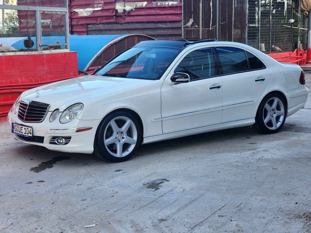 ***********
***********
mercedes-Benz eclas

مارسیدس ئی کڵاس
 سه ياره رەقەم ئەورپیە مەنەفستی برایم خەلیلی لەگەل دایە
مؤديل 2009
مه كينه 350 
فول مواسفات مواسفات ئای ێم جی AMJ 
 پانۆرەما بەسمە کوشن کارەبا و گەرم شاشە سیدی بۆکس سی پەردە بیلادی سندوق شەفت و کارەبای هەرجی مواسفات هەیە تیدایتی هەمووی نانوسریت سەیاریکی تا بلی جوان و خاوین ماوتەوە 
تکایە جوابی نامە و کۆمینت نادەمە لەگەل ریزم موشتەری تەلەفۆن بکا لە خزمەت دام 
رەقەم موبایل 
***********
***********
