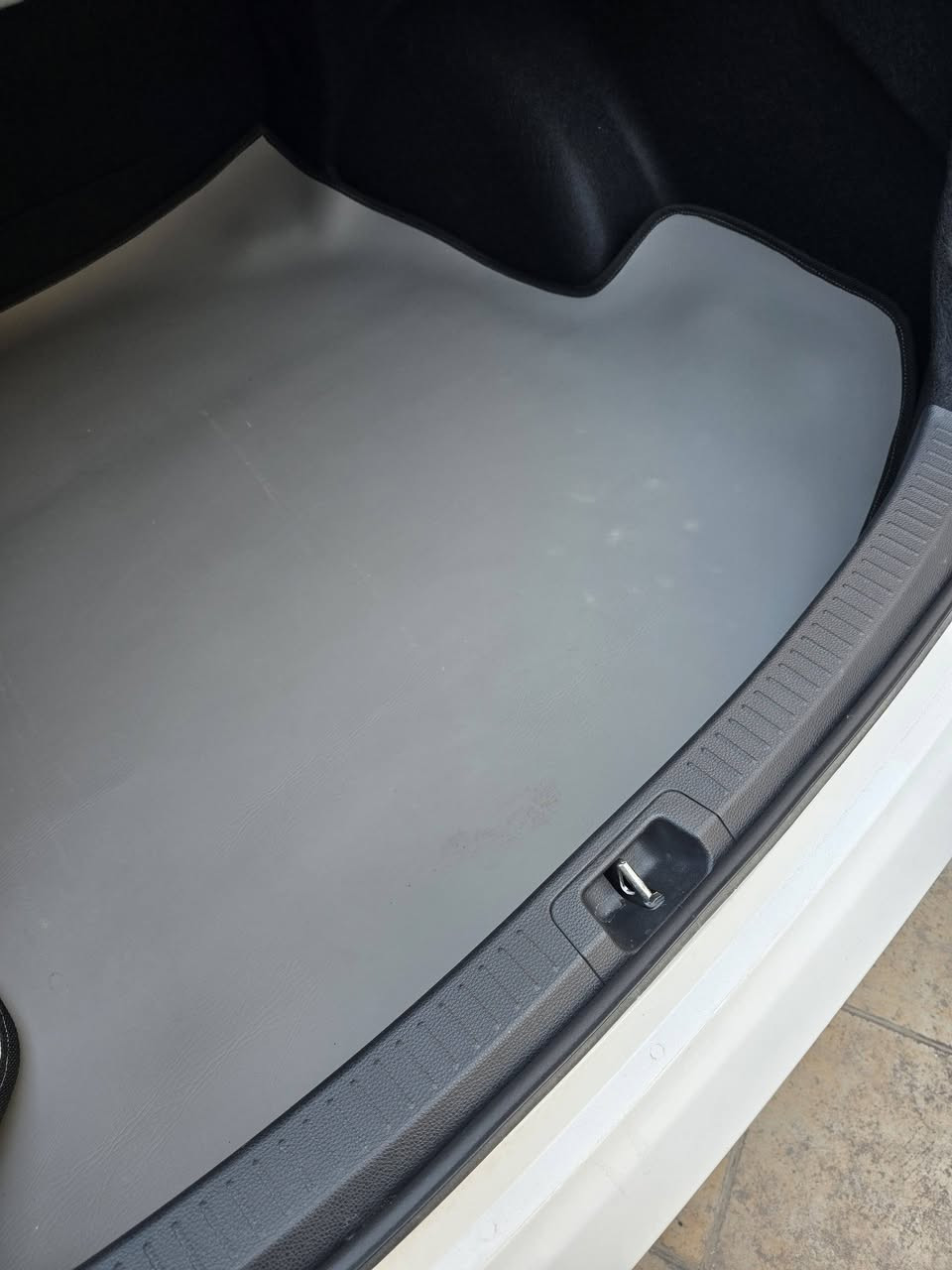 السلام عليكم كورلا للبيع
موديل ٢٠٢٤ مكفوله
مدوشمه كاعيه والصندوق
وجام عازل حراري 
والبجم مغلف PP F
ماشية 15 الف و900
السعر 150$
مكان السياره بغداد الغزالية
رقم ***********
