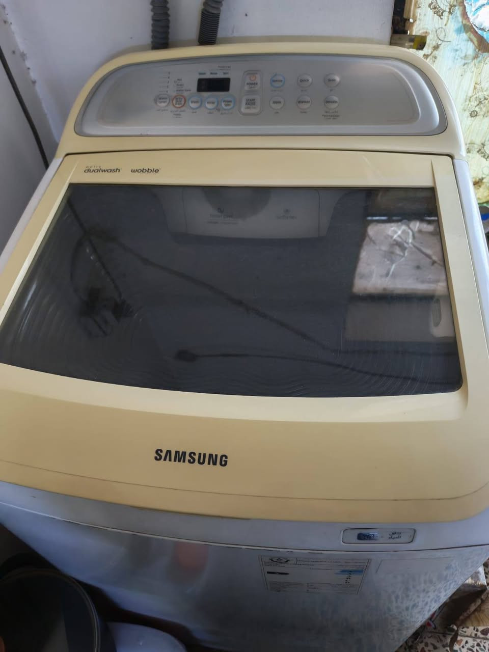 للبيع السعر ٢٠٠
***********
