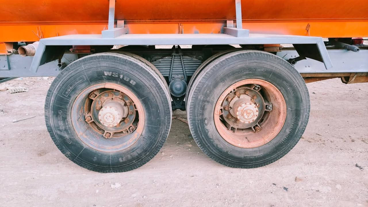 سلام عليكم تنكر بي كتاب مزايده فقط للبيع فالفو كير ومجموعه ومحرك على ضع الشركة السيارة جاهزه حالين بلعمل تخم تاير  رقم التصال ***********
