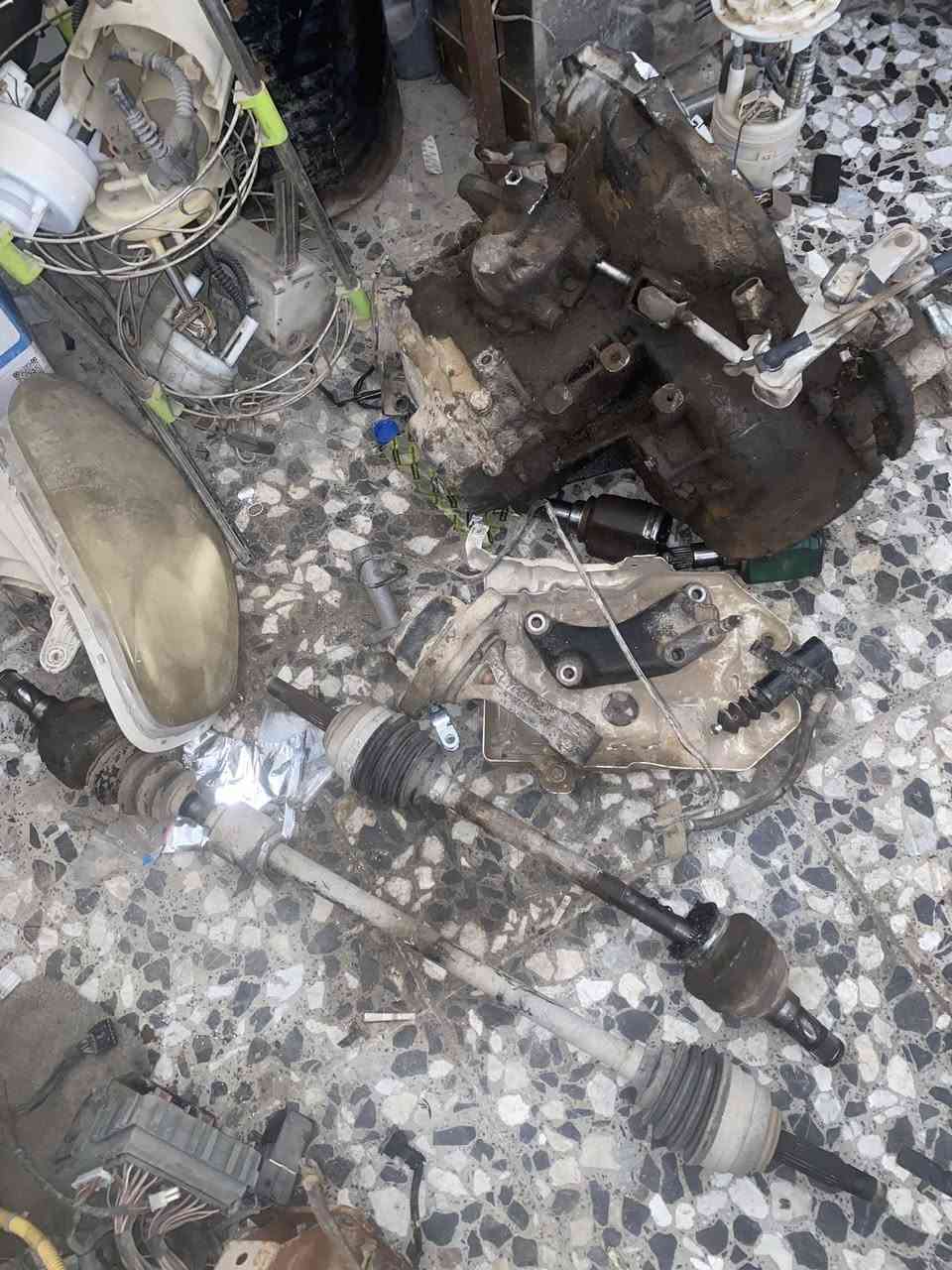 السلام عليكم غراض افيو البيع كلشي شغال وعل شرط الستفسار تصال عل رقم ***********
