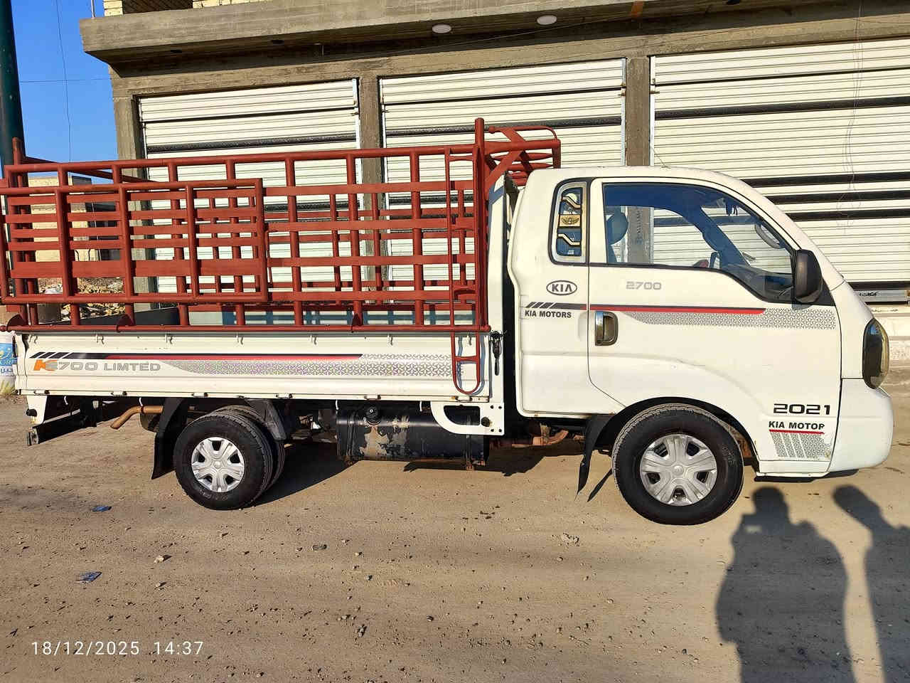 السلام عليكم كيا بنكو موديل 2014 السياره مكفوله محرك كير اكسل شاصي رقم الشاصي تدفئه تبريد كهربائيات تخم تاير جديد حداديه جديد شرط التحويل غير متواجد على الفيس للاستفسار الاتصال  ***********
