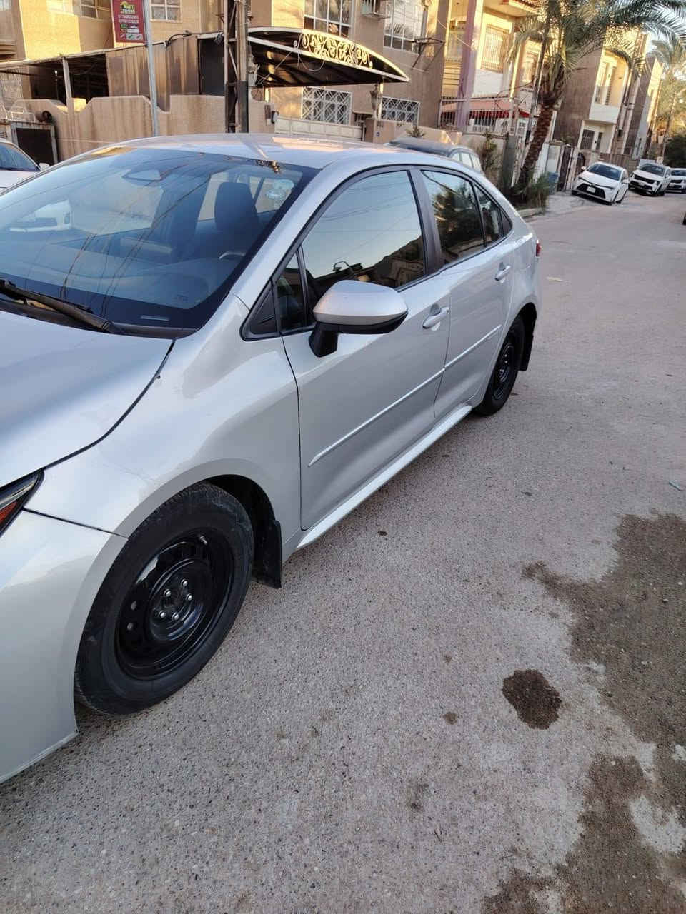 السلام عليكم كورلا للبيع موديل 23 وارد امريكي حادثها جاملغ وبنيد  بدون دواخل بدون ايرباك السياره ماشيه 62 مواصفات Le رقم جديد وهزه جديده السعر  ١٥٨ وبي مجال عنواني بغداد السيدية للاستفسار *********** متواجد واتساب
