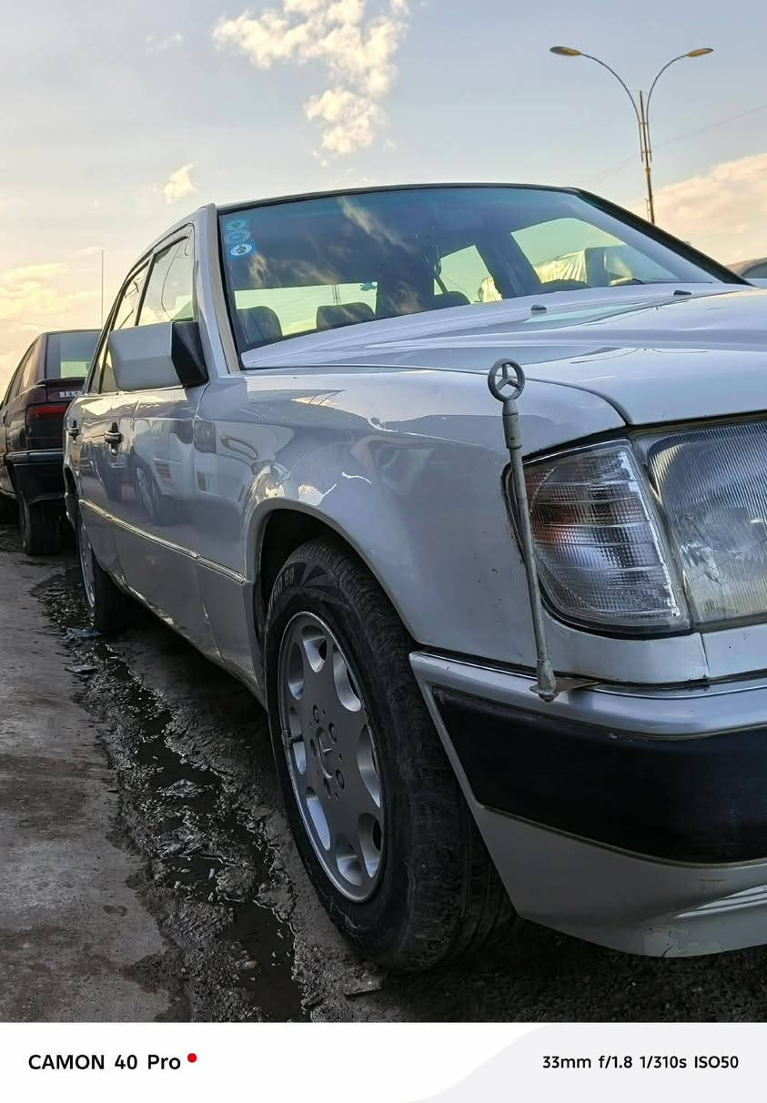 دب 300 موديل 91 بدون صبغ مكينه عنكبوت كهربائيات كلها شغاله بسمي 65 وبي مجال مكان الموصل *********** واتساب مفتوح الخط مقفل
