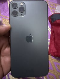 آيفون ١١ برو ماكس • ٦٤ • بطارية ٧٨