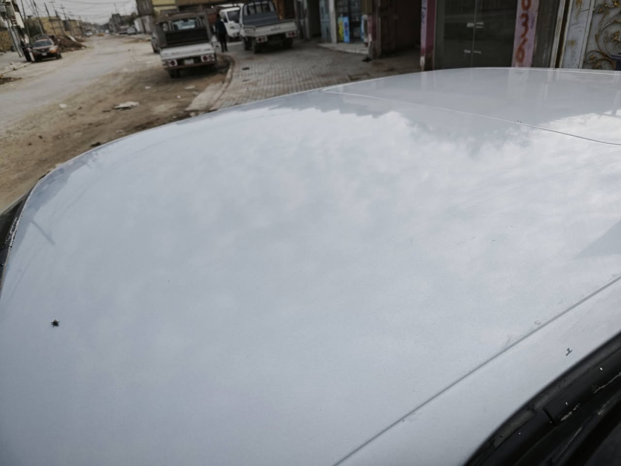 السلام عليكم بي ام 525مسكر فانوس لون رصاصي غير محدد بچم عريض موديل 92 ارباك ،,سلايت طگتين جام اربعه كهرباء سنتر لوك بس باب السايق ماينقفل ع السنتر مبدل اليده كهربائيات كلها شغاله الدبه مال الماي جانت نقص ماطور جبته الماطور بس ماشديتها موجود يمي
صدر وحداديه وباتري كلهن زينات عالي زنون رقم انكليزي مشروع وطني  بغداد باسمي صبغ جماليه معجون بالبنيد بدون دواخل مكينه وكير مكفولات عنواني ديوانية حي الجامعة ***********
السعر 63
