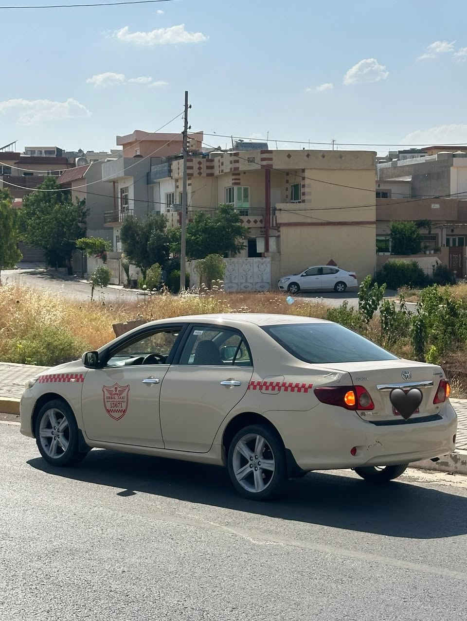 TOYOTA
Crolla 
2009.       بــۆڤرۆشتن 
بێ دەعم و بێ لێدراو پشت و پێشی کە پسە . 
مە کینەی نە کراوەتەوە تا ئێستا بەشەرت . گیڕ عادی
شـوێن کـۆیە 
***********  
***********
