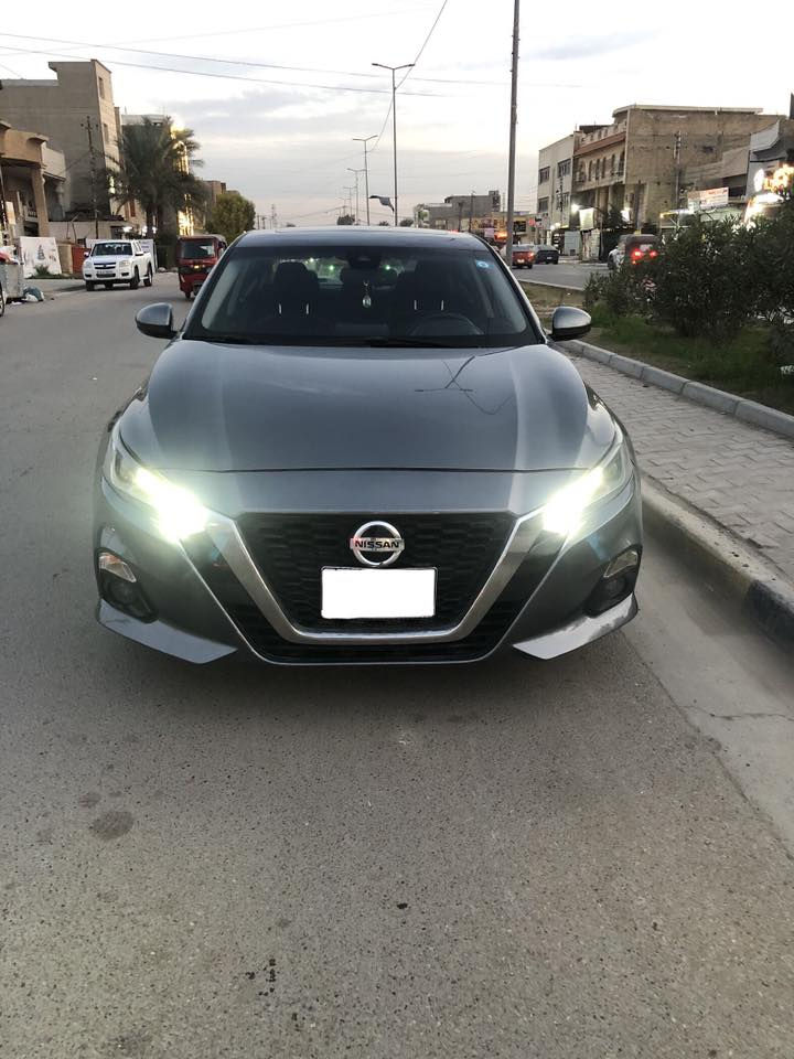 السلام عليكم
التيما 2019 SV PLUS 

فول مواصفات ( رادار امامي خلفي ، كشنات تدفئة ، ستيرن تدفئة ، تحديد مسار ، قيادة شبة ذاتية ، فتحة سقف ، تبريد قطعتين ، اوتو هولد ، هاندبريك بصمة وغيرها من المواصفات )

ماشية ١١٢ الف كيلو ، محرك 2,5 ، رقم بغداد، الحادث موضح بالصور ، ايرباك ستيرن وبردة ، ٦ قطع صبغ ، بدون دواخل 

السعر ١٣٥ وبيهة مجال 

مكان السيارة بغداد

***********
