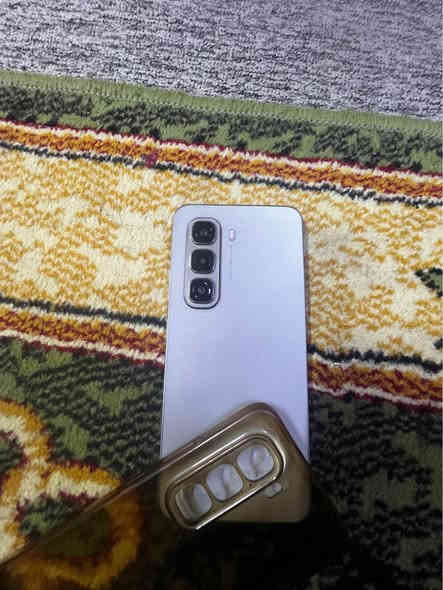 السلام عليكم للبيع انفنكس هوت 50 برو جهاز نضيف استعمال بيت ذاكره 256 السعر 175 بيه مجال 
المكان البصره الحيانيه 
الرقم *********** البصرة
