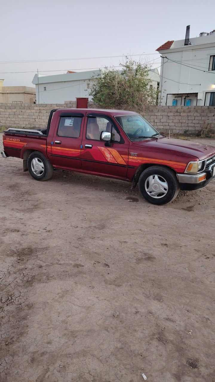 93 حار بارد داخل احمر رقم نينوئ سنويه ٢٨ شرط التحويل محرك وكير شرط جام كهرب تبريد ثلج كابون بنزين سعر ٨٢ وبه مجال مكان السياره موصل ربيعه
رقم ***********
رقم ***********
