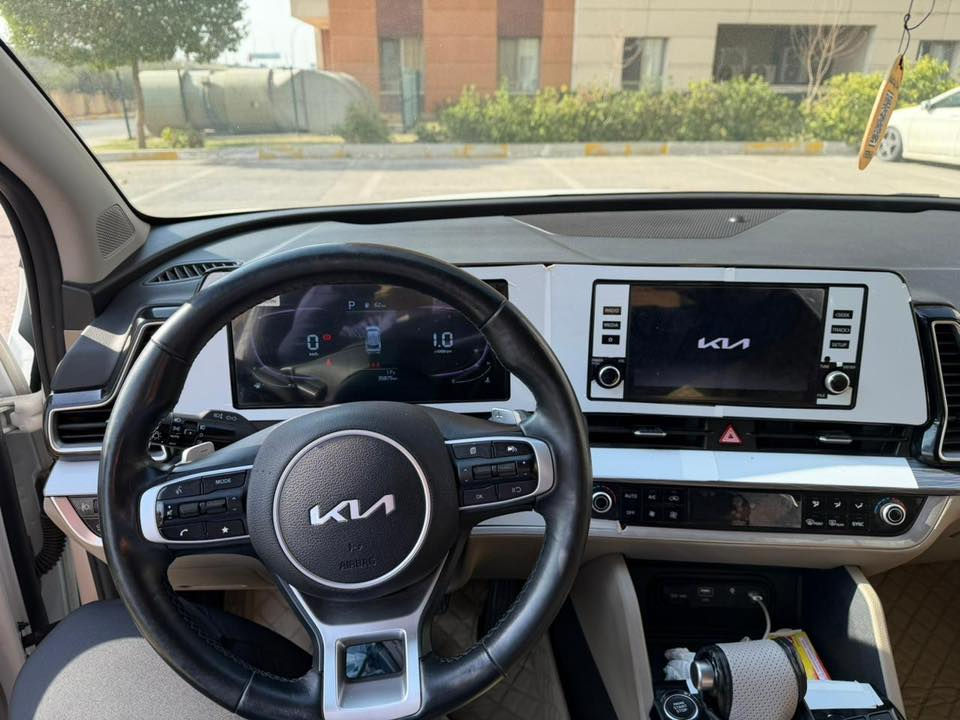 السلام عليكم
سبورتج 2025 
فول موصفات 
كشنات كهرباء و تدفئه استرين تدفئه 
ماشيه 40 الف 
وبعد اهواي موصفات بيه 
232 ورقه وبيه مجال 
سونار جديد
اتصل  ***********
