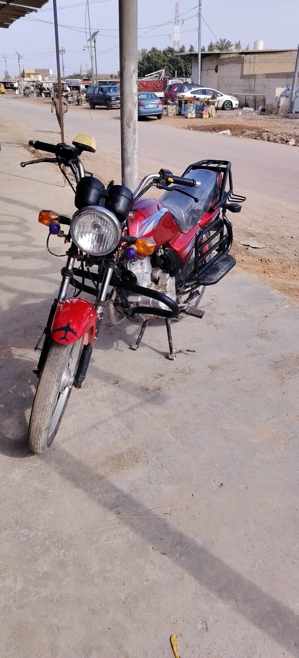 السلام عليكم 
دراجه دايوان عضم موديل ١٨ كامله شغاله كلهه ونضافه فول شوفه عينكم 

الدراجه كلهه بلاديه والمكينه مكفوله اوراق اصولي 

سعرهه ٨٠٠ وبيهه مجال حك الجيه 

مكاني مسيب شارع النزله مقابل الاذاعه 

رقمي ***********