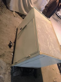 ميز جديد • طوريج بجانب المصرف