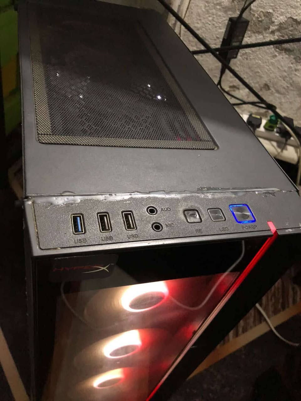 حاسبه خرافيه مال العاب ومونتاج وبسعر كلش مناسب مقابل اداء
معالج amd ryzen 5 3600
RTX 2060 كرت شاشة
B450 GAMING PRO مذر بورد 
16 GB 3200 رامات
HDD 1TB + SSD 512GB هاردات 
650W بورسبلاي 

الحاسبة الله شاهد عليا اداء كلش حلو بس الكيس تعبان شوي من جهة الامامية مامأثرة ابد وهم ماعندي فحص لان ماعندي hdmi اذا عندك جيبه حتى افحصلك اياها 
وكل هاي التجميعة بس بسعر ٥٥٠ الف

مكاني بغداد الدوره حي المعلمين 
رقمي ***********
