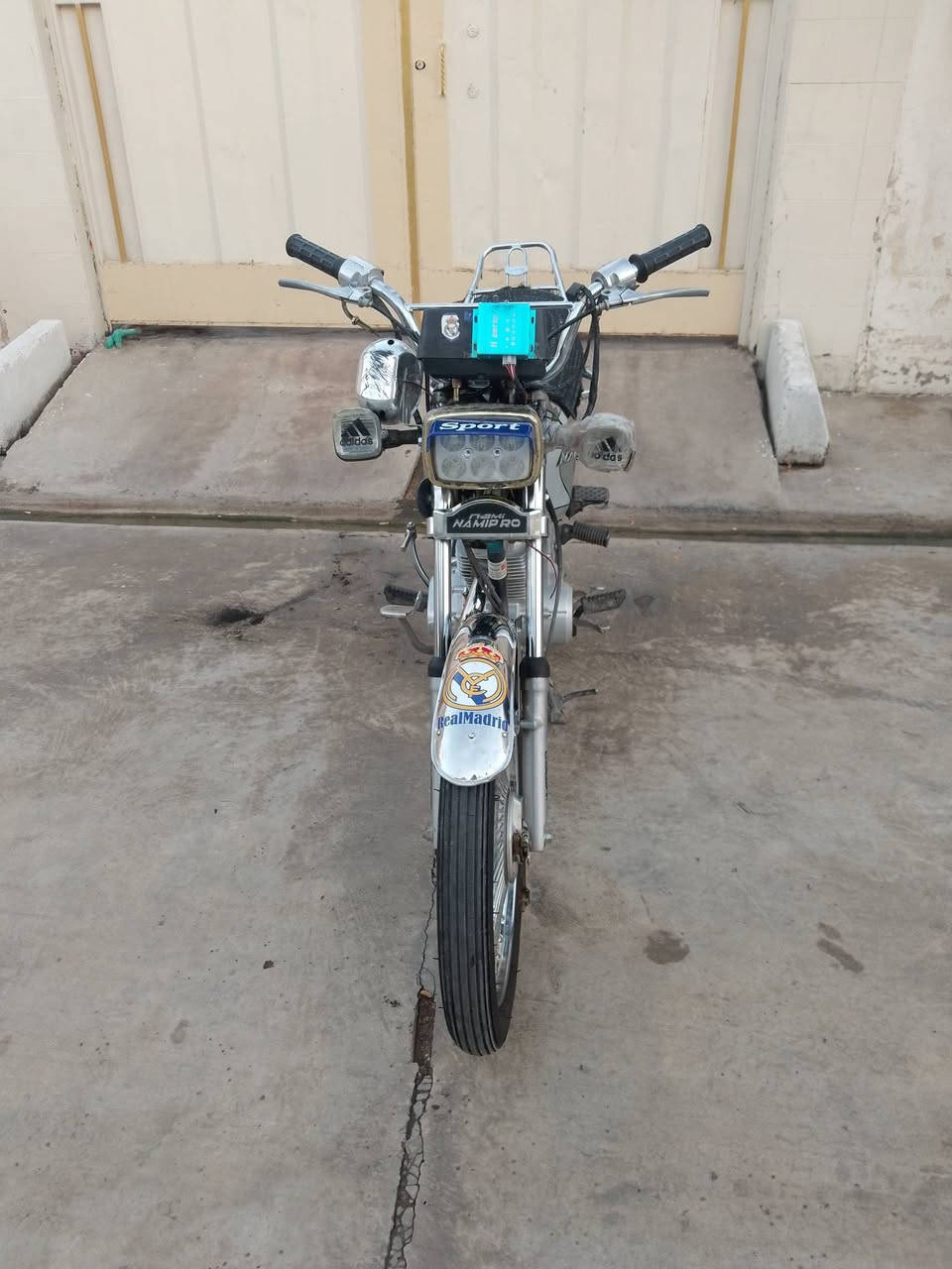 للبيع دراجه موديل 2021 السعر 450بي مجال حك الجيه


**إذا كنت صاحب هذا الإعلان وتريد حذفه لأي سبب، رجاءا أرسل رسالة إلى الدعم الفني**