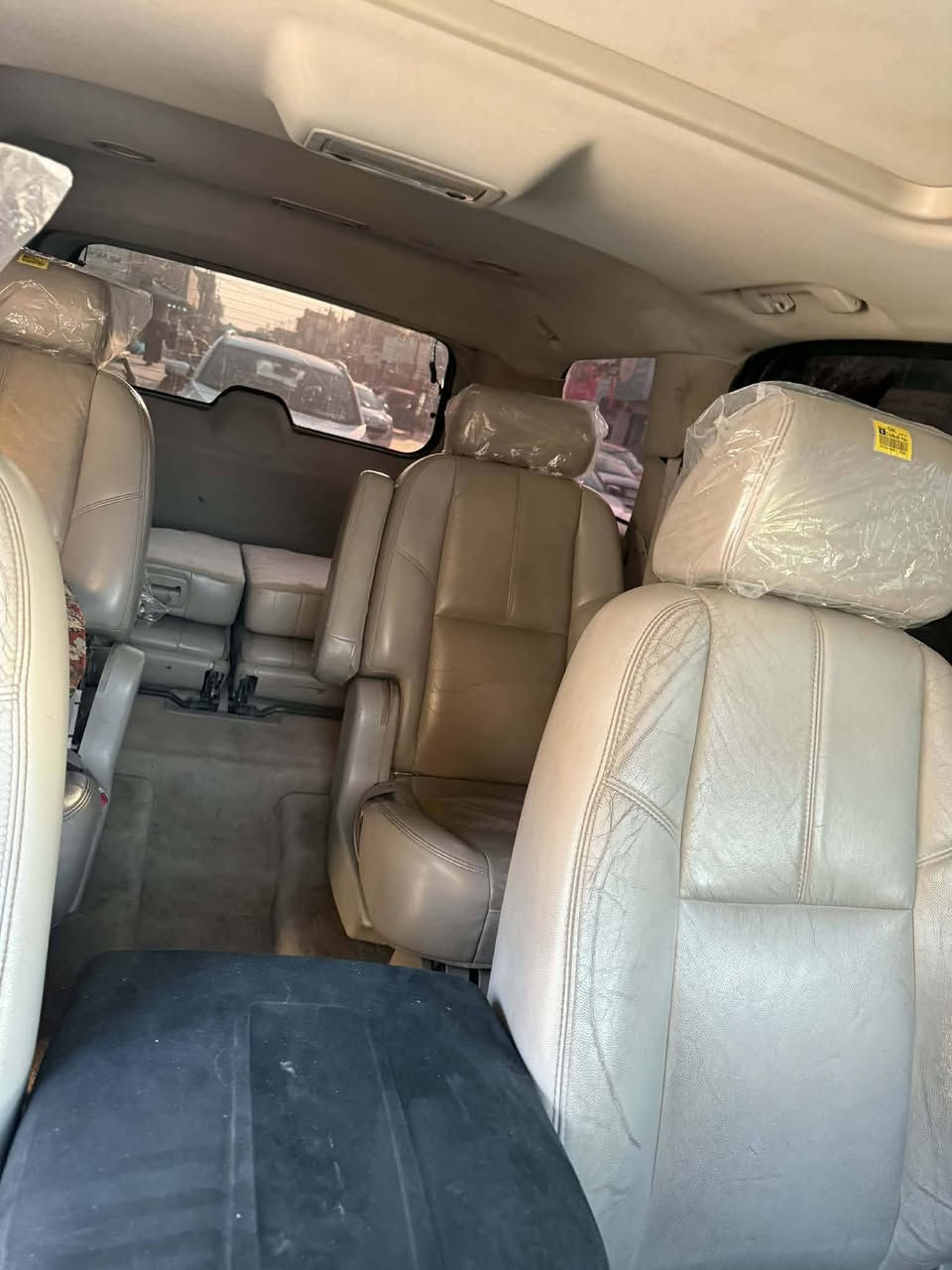 السلام عليكم اخوان
تاهو ادوووات ادواات 

⛔⛔⛔⛔⛔⛔

اخوان رجاءا اتصال فقط على الخط بدون مراسله رجاءا 

تاهو LTZ 2009 منفصل  اسود بلادية ما ملعوب بيها ولا بيها كصه 
بيها ملاحضه وحده السياره بيها طل. قه بالجاملغ الامامي فقط مثل ما موضح بصوره وما امأثر بشي وتم تصليحه السياره كير محرك وكير  بلادي ونضافه 100/100 تبريد منفصل قطعتين جنطه كهرباء كشنات تدفئة تبريد الله شاهد تعبان عليها 
السياره شوفه عينك نضيفه كشر داخلي وخارجي  وبالحقيقه احلى من الصور تجي وتشوف بعينك واني خادم للطيبين 
الموقع : كربلاء - الحر الرياحي 
رقم الهاتف :‏‪ 0776 615 9559‬‏
السعر :90 وبيها مجال قليل
