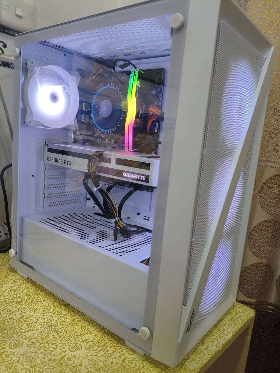 السلام عليكم شباب حاسبة للبيع ابيع كامل فقط ما ابيع قطع
RTX 3060
I5 12400F 
H610M
RAM 2*8=16 3600MHZ RGB
SSD 256
HDD 1TB
كيس دارك فلاش 4 فان تحكم من الكيس 
Psu 600 watt
القطع شبه جديدة سعر الكيس 880 الف قفل
مكاني موصل وعندي توصيل


**إذا كنت صاحب هذا الإعلان وتريد حذفه لأي سبب، رجاءا أرسل رسالة إلى الدعم الفني**