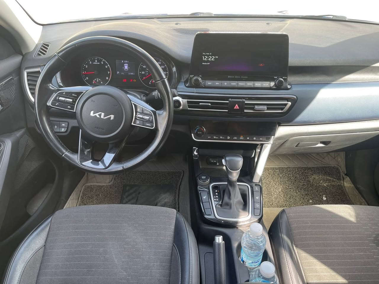 سلام عليكم
كيا سيلتوس 2023
مكينه1600
ماشيه 20 الف 

فول مواصفات عده فتحه 
بصمه تشغيل وابواب
رادارات 
تشغيل عن بعد 
شاشه كبيره 
كاميره
كشنات تدفئه تبريد 
حادثها 3 قطع صبغ فقط 

السعر 133$

غير متواجد عل فيس 

بغداد ***********
