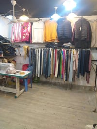 عندي تصفية محل رجالي نسائي اطفال ولادي بناتي واحذية  شتوي وصيفي جديد و...