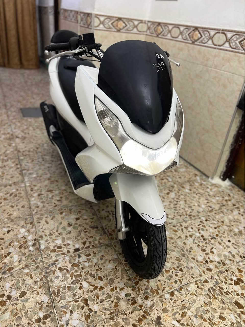 دراجه pcx جديده مال رمبه نوزل خطين طلاعات ستان كهربائي مكينه ناعمه كفرات اصليه دراجه جديده مكفوله اي نقص مابيها السعر مليون 350 العنوان بغداد الكرخ رقم *********** بغداد, العراق
