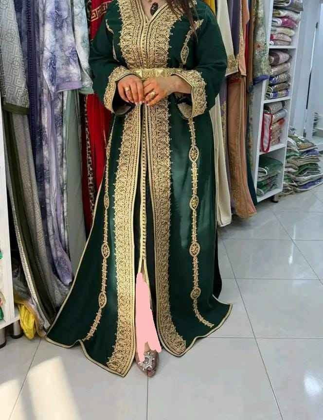 🟤💫  *جديد  new* 💫🟤
__________________________
🟠قفطان أنيق فصالة مثالية 🛎  للافراح و المناسبات 
🟤ثوب كريب سامبل ✨من النوع الممتاز رطب و طايح 
🟠مخدوم بلقيطان و بالعقاد  بحزام انيق من نفس الثوب و بكمام بألوان متناسقة
🟤مطروز بالطرز رباطي بلوان بجودة و إتقان 👌
🟠⚡متوفر بألوان رائعة ⚡

🟤المقاسات :M L XL XXL 3XL فاس, المغرب


**إذا كنت صاحب هذا الإعلان وتريد حذفه لأي سبب، رجاءا أرسل رسالة إلى الدعم الفني**